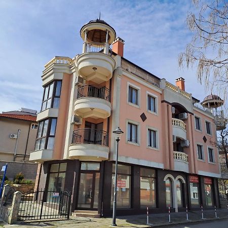 Luxury Apartments Ekaterina Chernomorets Exterior photo