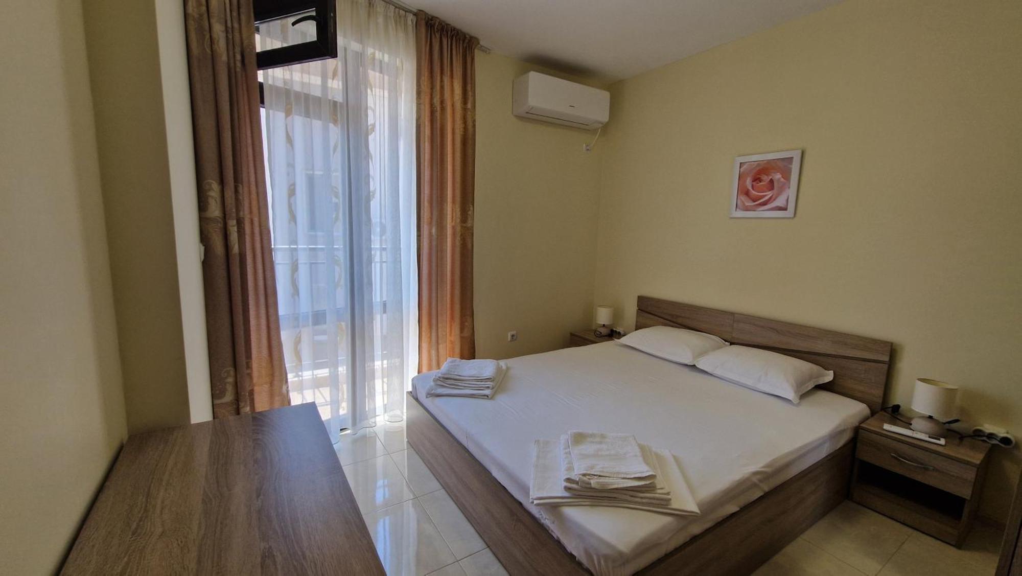 Luxury Apartments Ekaterina Chernomorets Exterior photo